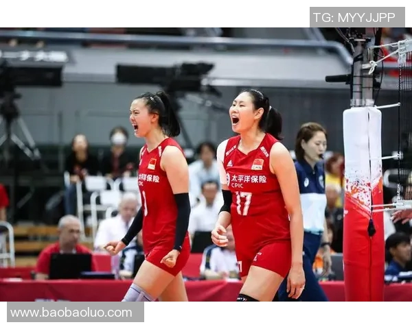 四川女排迎战强敌全力以赴争夺胜利展现团队精神与拼搏意志