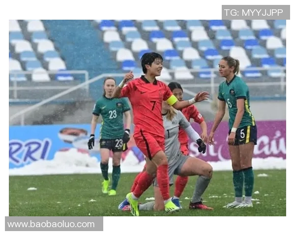 亚洲杯激战朝鲜对决香港两队争夺晋级名额的关键之战